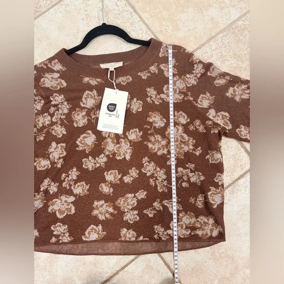 Sezane Charles jumper and Anita skirt set - Picture 6 of 9